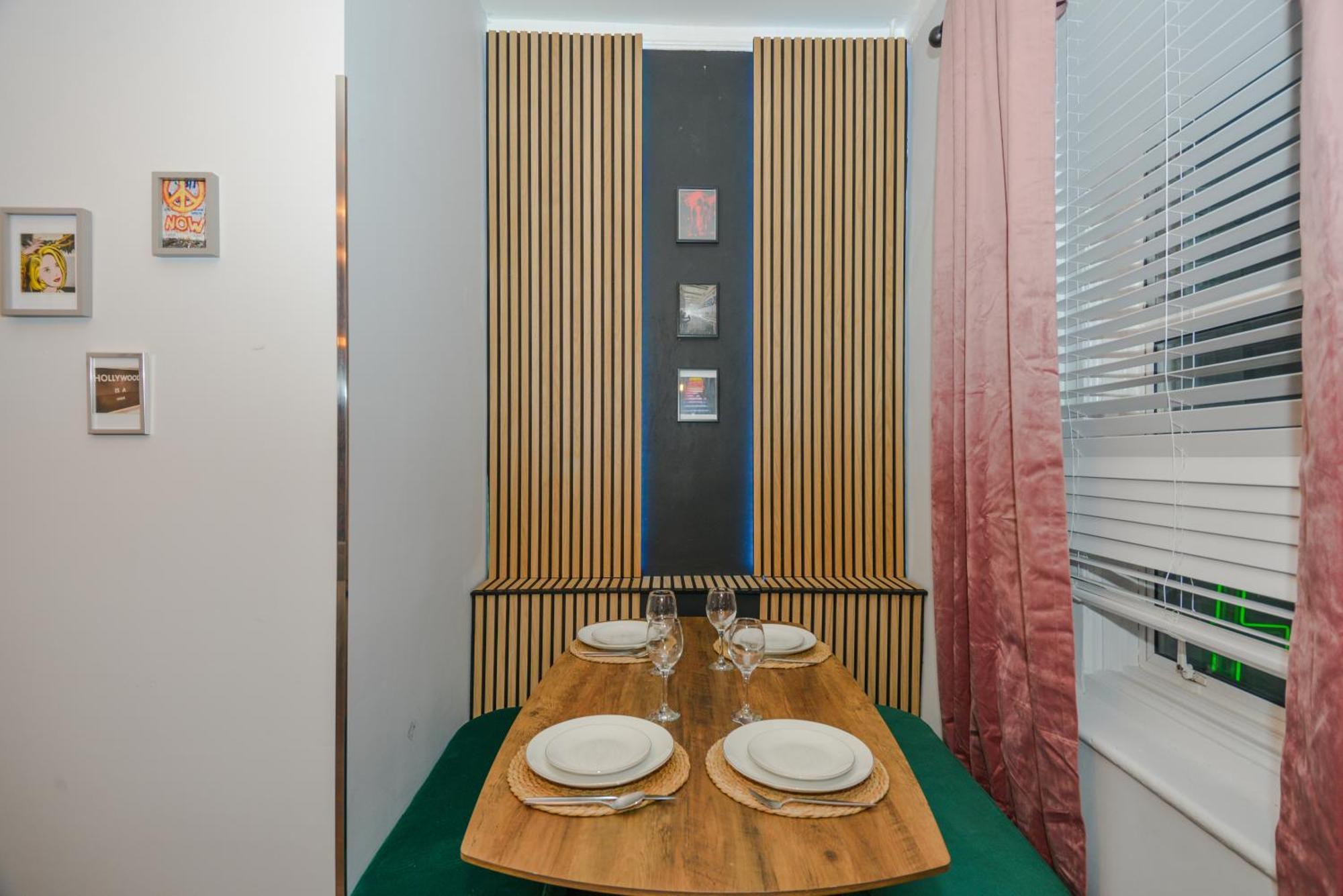 Cosy 1 Bedroom Home For Small Families ลอนดอน ภายนอก รูปภาพ